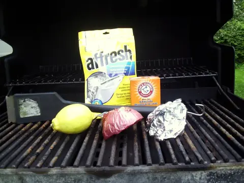 Grille de barbecue au lave-vaisselle - Bonne ou mauvaise idée ?